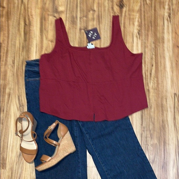 Ava & Viv Tops - Ava & Viv women’s 2X Top tank Burgundy red Sleeveless hook front closure NWT
